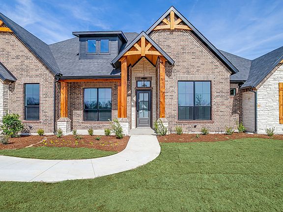 4th image of 310 Waterfall Ranch Rd