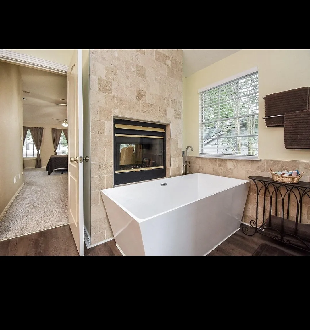 4 bed, 2.5 bath, 2662 sqft, $2,900 — Photo 3