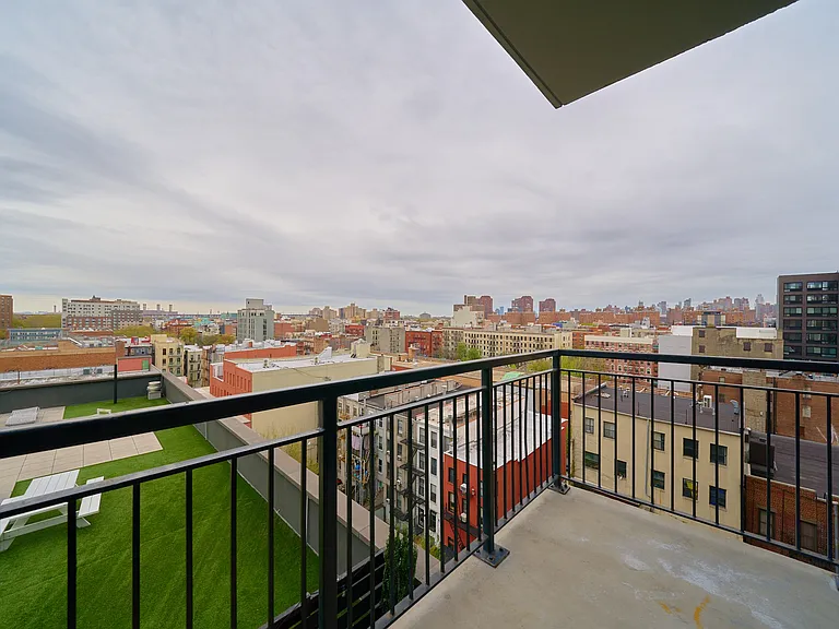 2211 3rd Ave #9-B — Photo 7