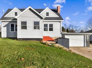 107 S Rogers St, Dodgeville, WI 53533