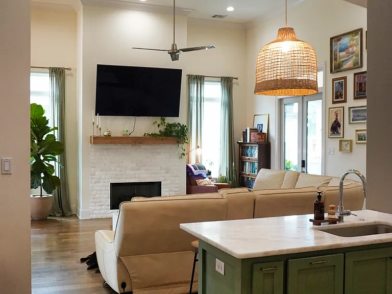 401 Cypress View Dr — Photo 4