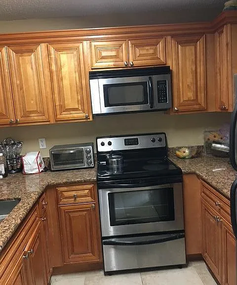 1504 Lake Crystal Dr #B — Photo 2
