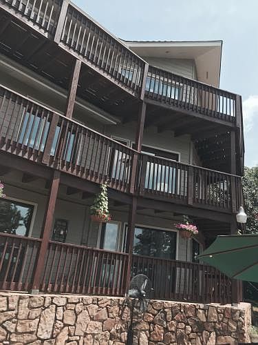 1st image of 11124 Crown Point Dr