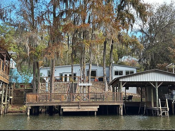 3rd image of 2427 Blairs Landing Rd