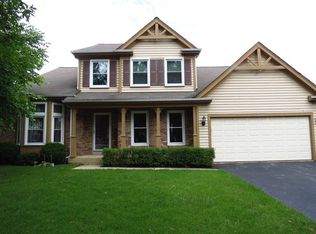 2216 Broadway Ln, Schaumburg, IL 60194