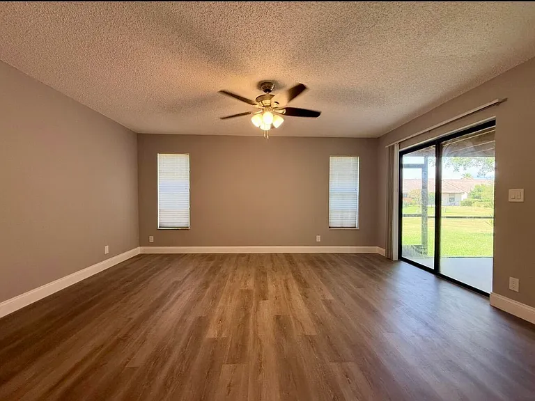 432 Ashwood Pl — Photo 22