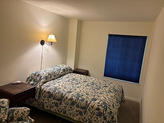 5th image of 3115 N Lake Blvd #34