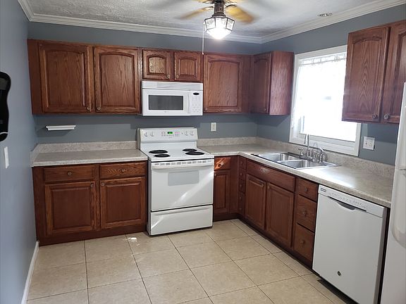 4th image of 831 Padgett Ave