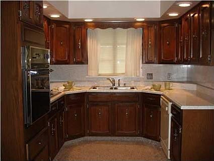 4th image of 1836 Treelane Dr