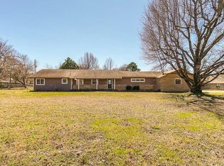 115 W Douglas St, Prairie Grove, AR 72753