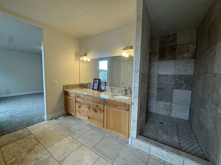 1811 NE Alameda Ave — Photo 24