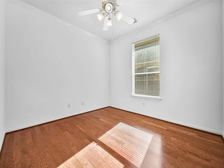 11 Griffin Hill Ct — Photo 17