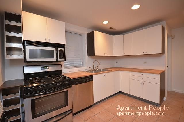 1st image of 1729 N Fairfield Ave #Gdn
