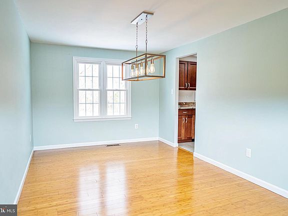 4th image of 15302 Harmony Hill Ct