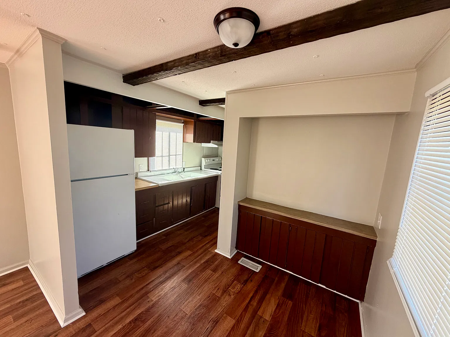 2 bed, $995 — Photo 3
