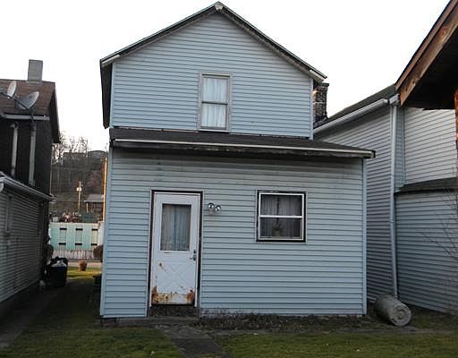 2nd image of 1052 3rd Ave