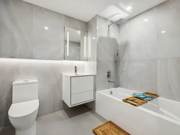 733 Ocean Pkwy APT 3C, Brooklyn, NY 11230