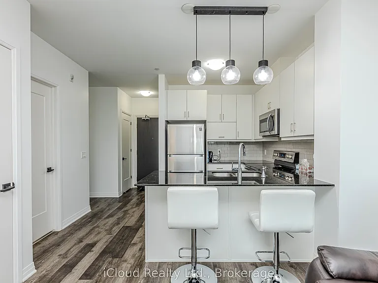 102 Grovewood Cmn #121 — Photo 31