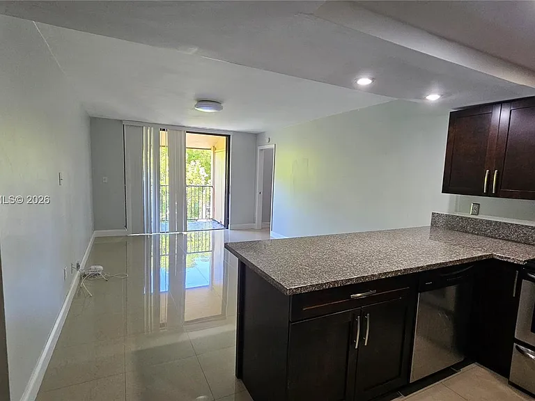 14311 N Kendall Dr #407A — Photo 2