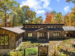 425 Speckled Trout Run, Brevard, NC 28712