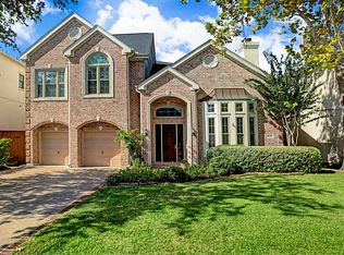 538 S 3rd St, Bellaire, TX 77401
