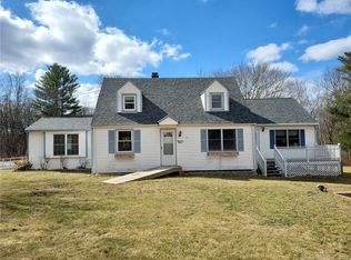 819 East St, Hebron, CT 06248