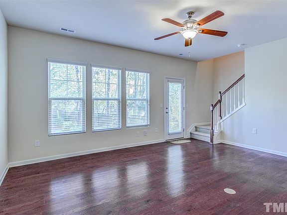 5th image of 211 Tuftin Dr