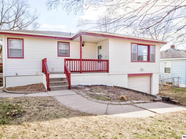 5403 Boyd St, Omaha, NE 68104