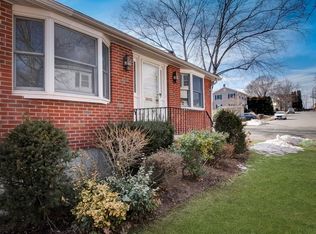 41 Fairview Ave, Swampscott, MA 01907