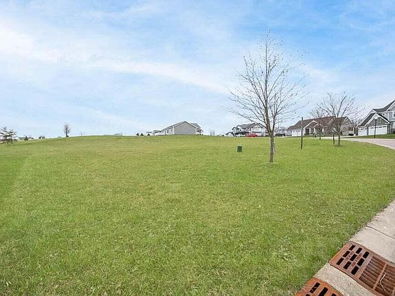 3rd image of 801 Lost Creek Dr