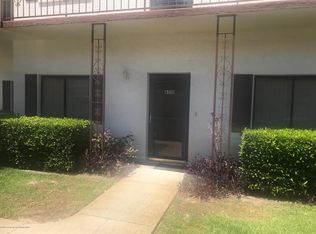 6510 River Lodge Ln, Weeki Wachee, FL 34607