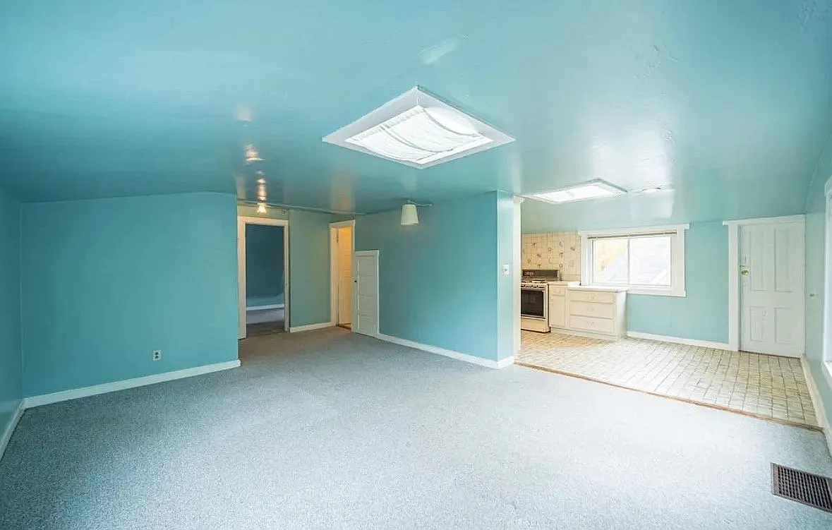 Newly Renovated 1 bedroom 1 bathroom Unit in Montclair ,NJ Available — Photo 2