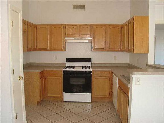 5th image of 12588 Flora Alba Dr