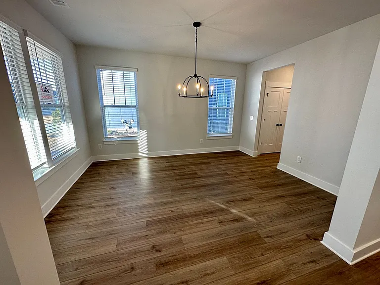 125 Grange Valley Ln — Photo 10