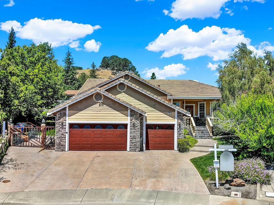1st image of 512 Baywood Court