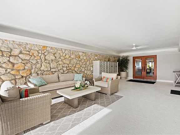 2nd image of 1977 Gulf Shore Blvd N APT 306