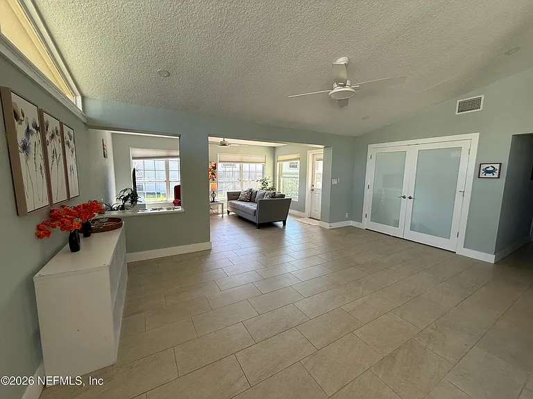 130 Southwind Cir — Photo 8