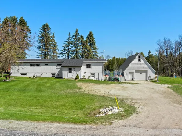 3216 Twin Bridge ROAD, Mishicot, WI 54228