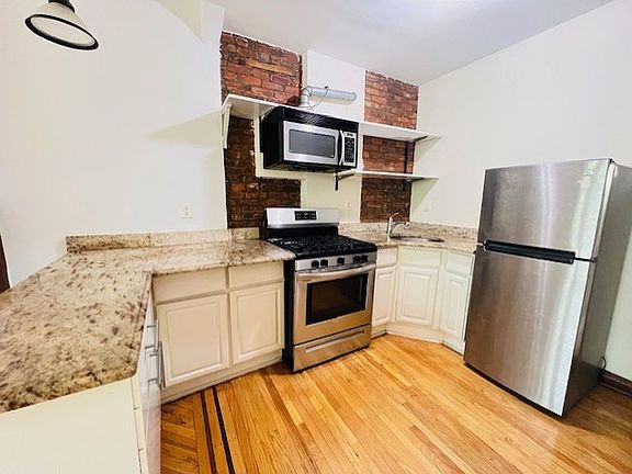 3rd image of 837 Prospect Pl APT 3
