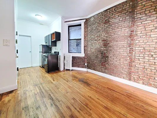 Rented by Brighton Management | media 7