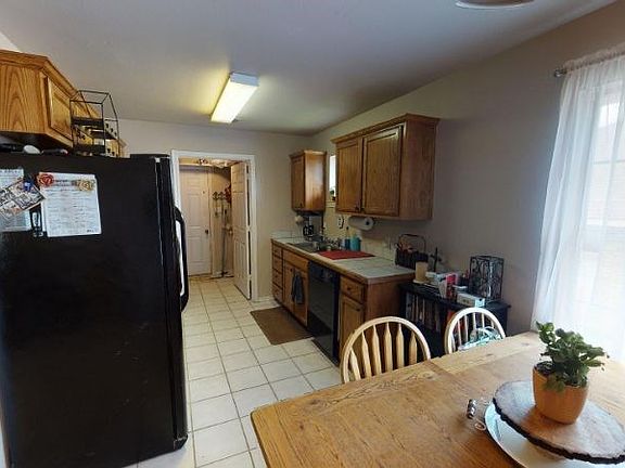 3rd image of 10850 Park Pl