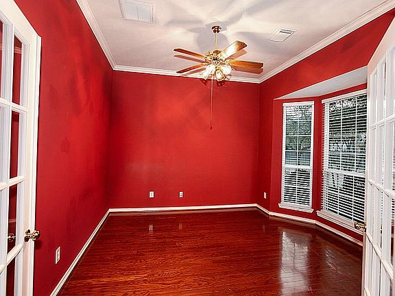 4th image of 3302 Charlston Ct