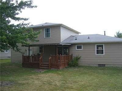 5th image of 32 Kingswood Dr