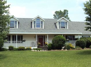 14348 Fairway Dr, Chelsea, MI 48118