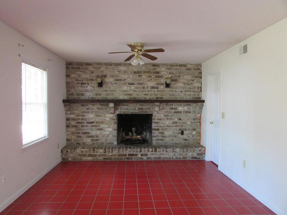 2nd image of 88 Manchester Rd
