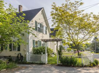 11 Maple St, Camden, ME 04843
