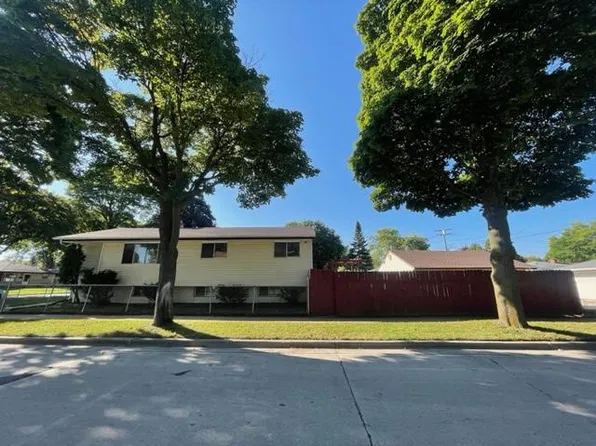 5779 N 92nd St, Milwaukee, WI 53225
