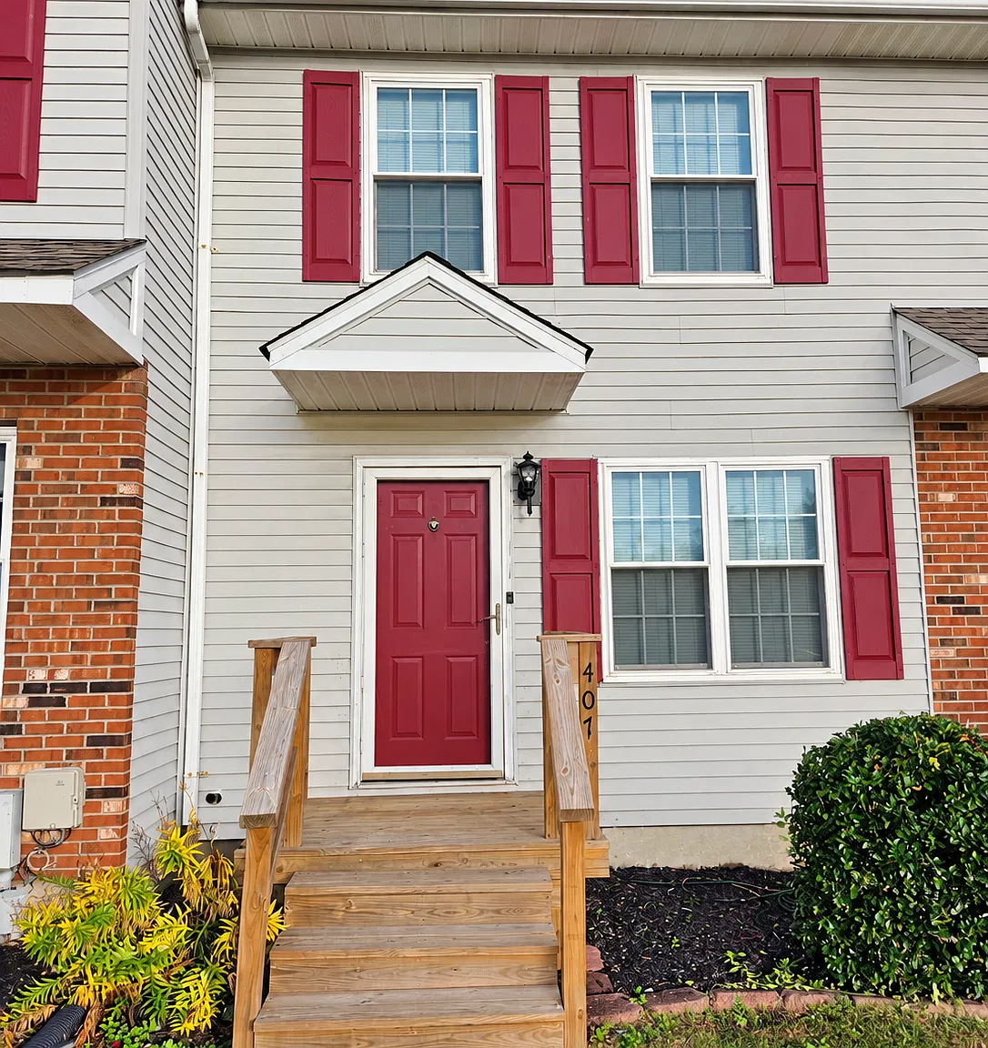 3 bed, 2.5 bath, 1400 sqft, $2,250 — Photo 1