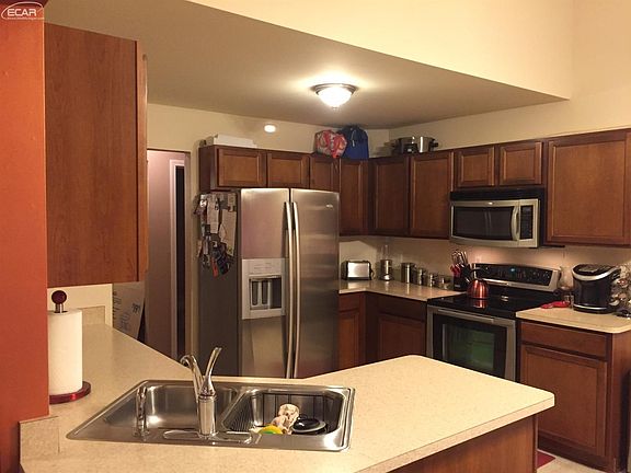 3rd image of 4060 Grand Oaks Ct
