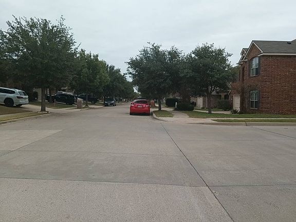 4th image of 10369 Bradshaw Dr
